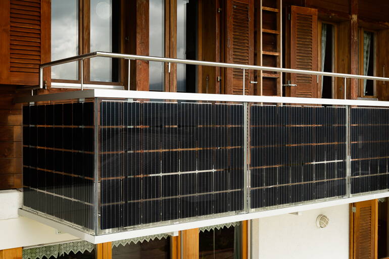 Referenz Balkon mit Solargeländer